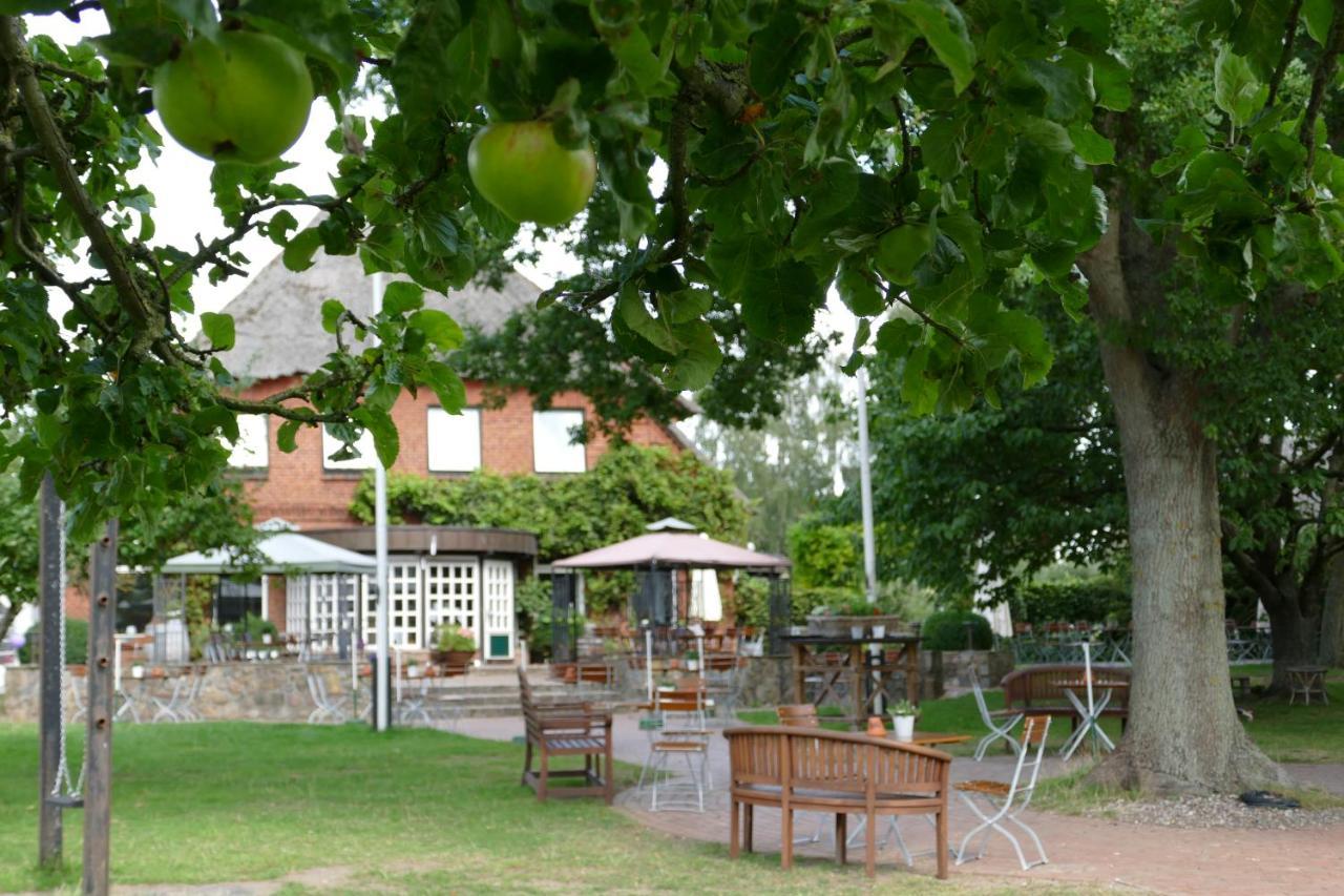 Landgasthof Kasch - Hotel Und Restaurant Malente Ngoại thất bức ảnh